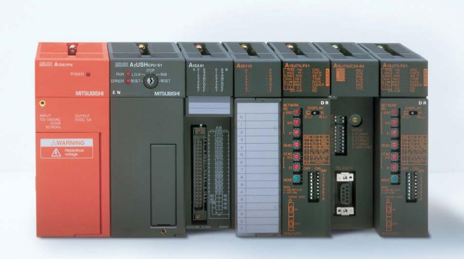 电源电压：AC100～240V
三菱A1S68DAV模拟量输出模块