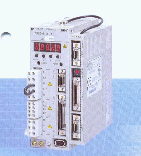 伺服驱动器SGDH-10DE电源电压：100–240VAC
