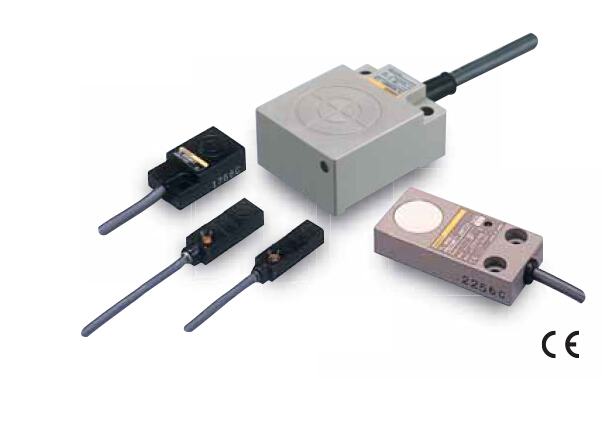 欧姆龙TL-YS15MY22 AC100-240控制输出：电压输出
